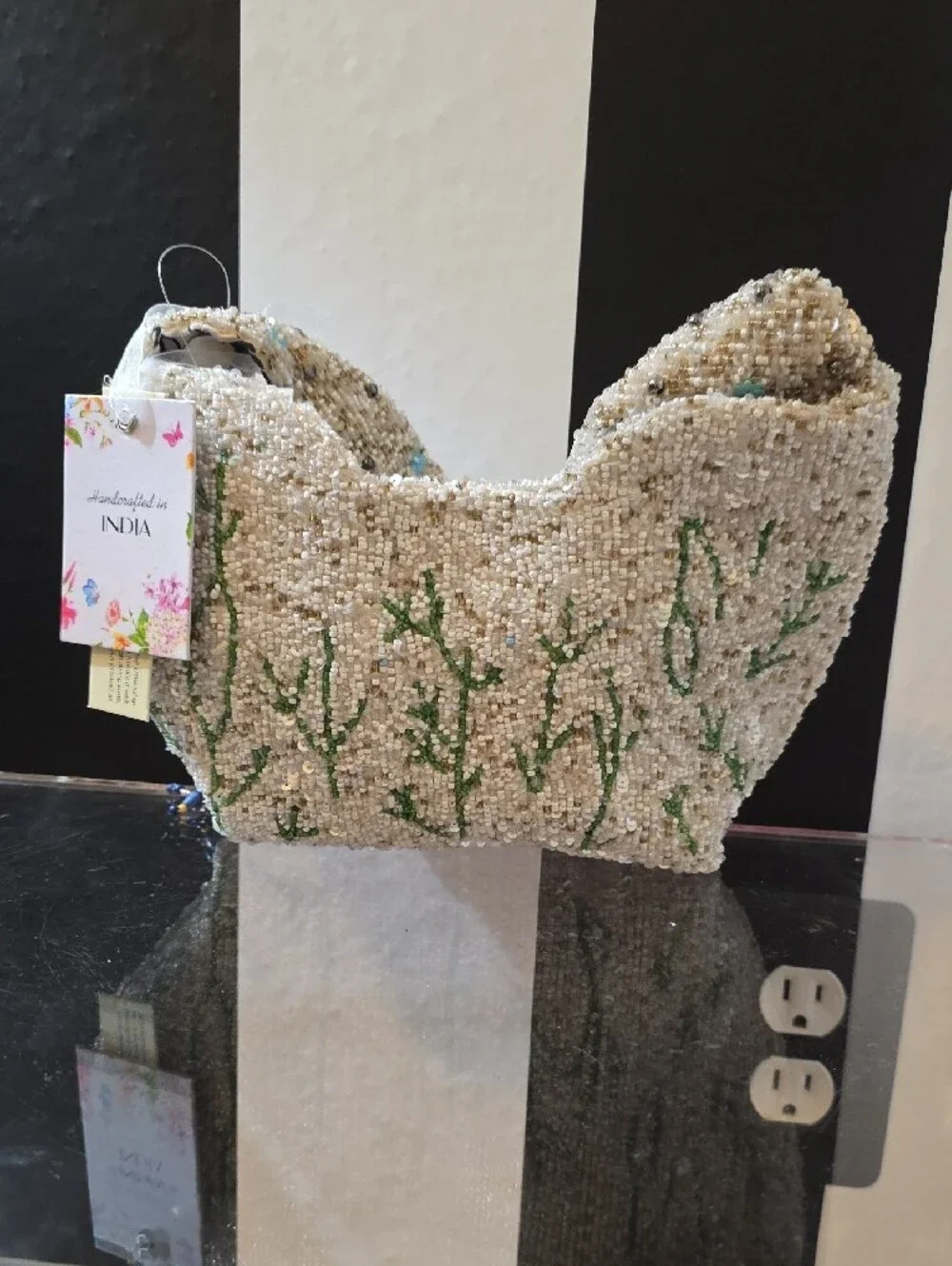 Hand-Beaded Bird Shoulder Bag in Cream